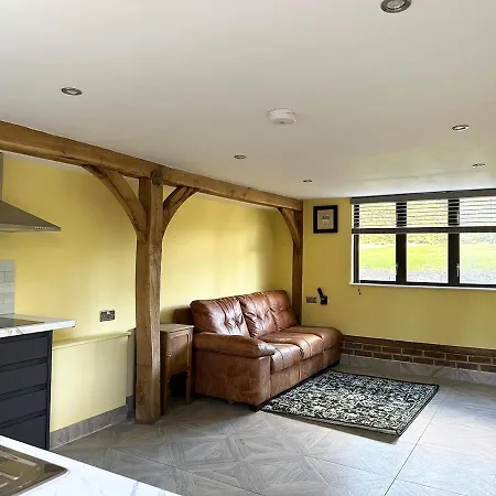 Forest Apartment Gated Parking On 2 Acres Garden Chislehurst Exterior photo