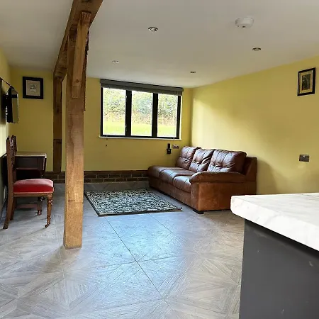 Forest Apartment Gated Parking On 2 Acres Garden Chislehurst Exterior photo