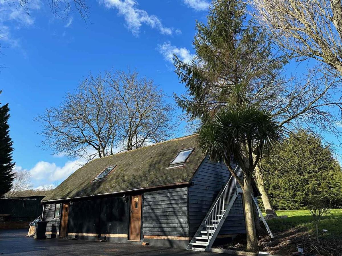 Forest Gated Parking On 2 Acres Garden Chislehurst