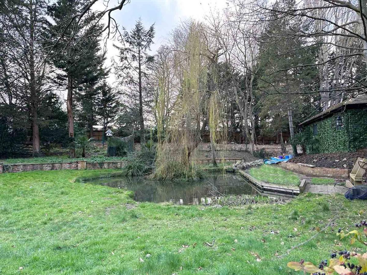 Forest Gated Parking On 2 Acres Garden Chislehurst